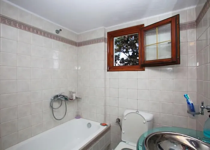 Aeraki * Skopelos Town